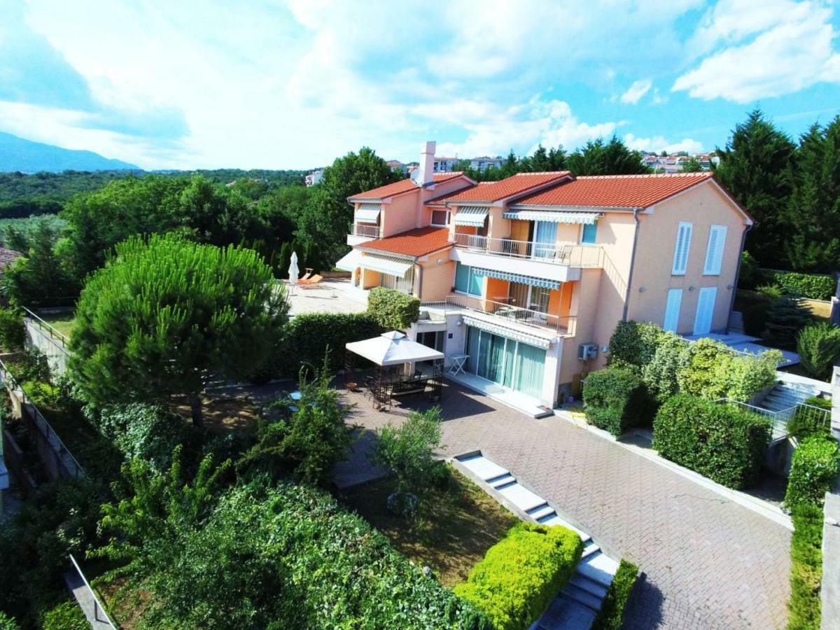 Apartments In Villa Azra Rijeka Exterior foto